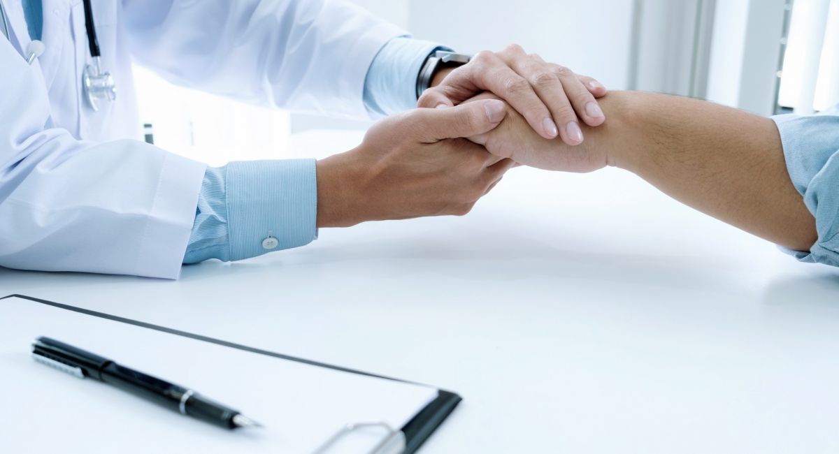 Posso internar um dependente químico contra a sua vontade em uma clínica de reabilitação?